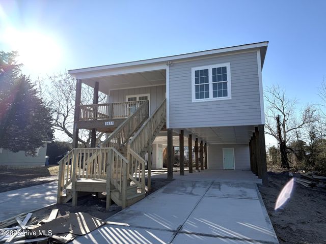 1411 Bay Street, Morehead City, NC 28557