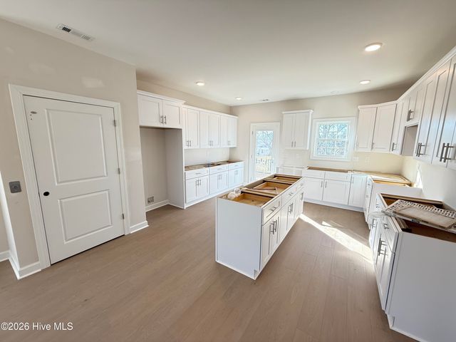 1411 Bay Street, Morehead City, NC 28557