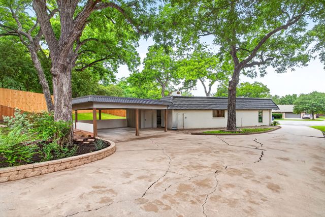 1512 Northcrest Court, Fort Worth, TX 76107