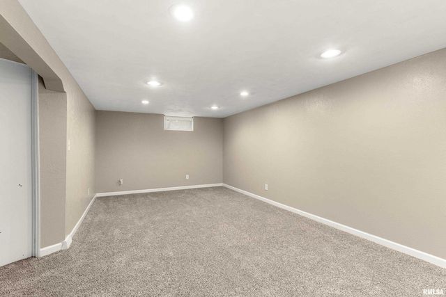 1417 N 12TH Street, Pekin, IL 61554