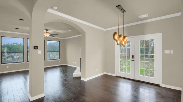 6921 Barstow CT, Austin, TX 78749