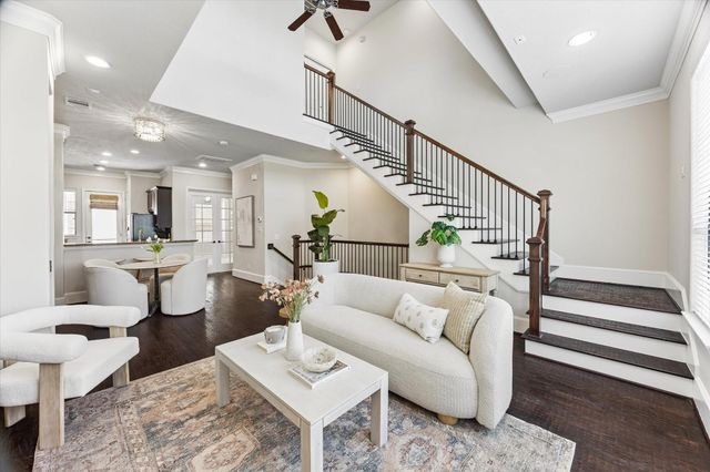 1045 W 22nd Street K, Houston, TX 77008