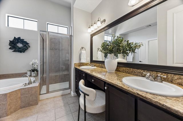 1045 W 22nd Street K, Houston, TX 77008