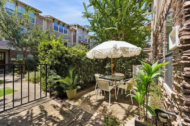 1045 W 22nd Street K, Houston, TX 77008