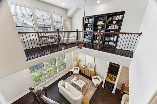 1045 W 22nd Street K, Houston, TX 77008