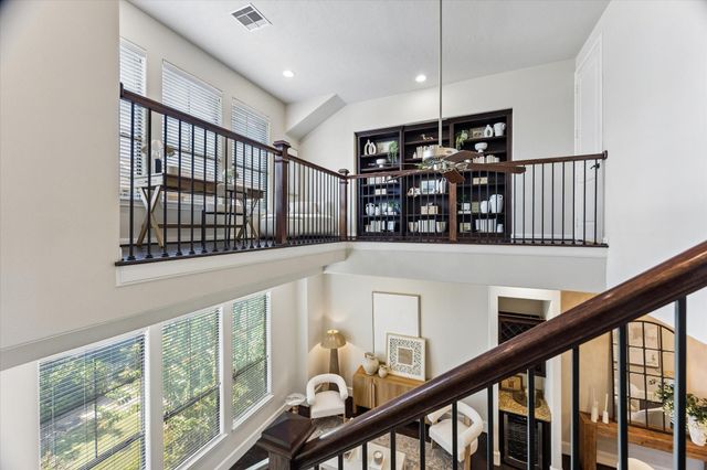 1045 W 22nd Street K, Houston, TX 77008