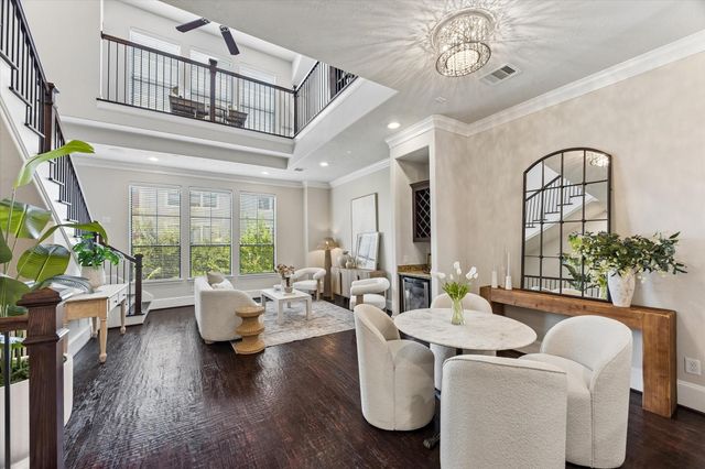 1045 W 22nd Street K, Houston, TX 77008