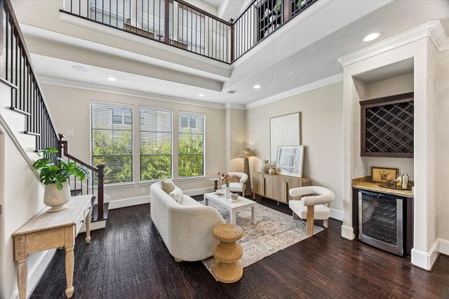 1045 W 22nd Street K, Houston, TX 77008