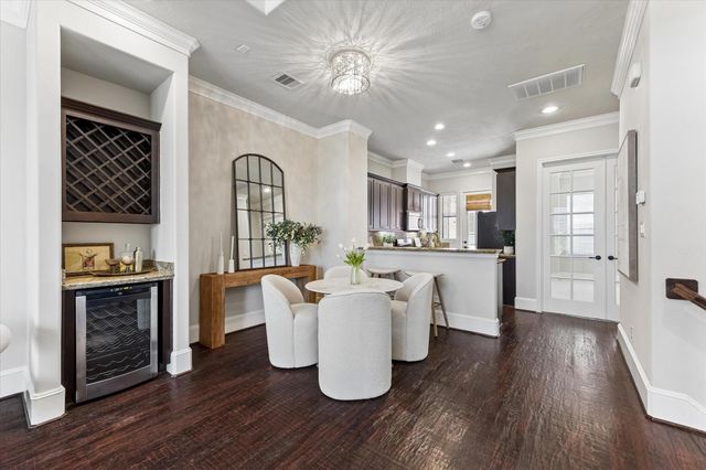 1045 W 22nd Street K, Houston, TX 77008