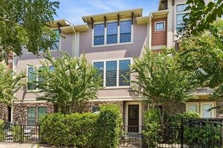 1045 W 22nd Street K, Houston, TX 77008
