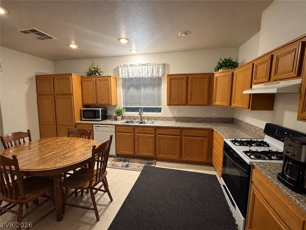 1373 Gran Vista Avenue, Henderson, NV 89012 — photo 4