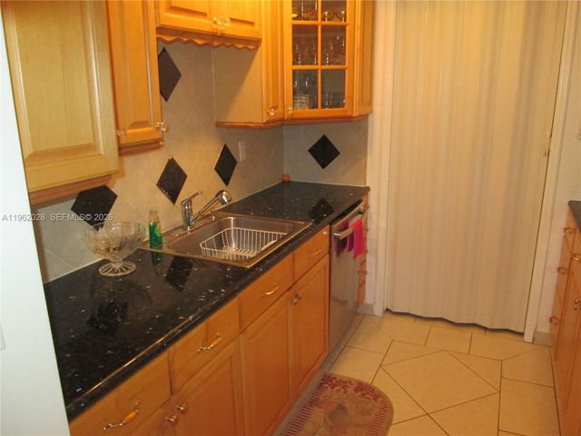 231 174th Street 1706, Sunny Isles Beach, FL 33160