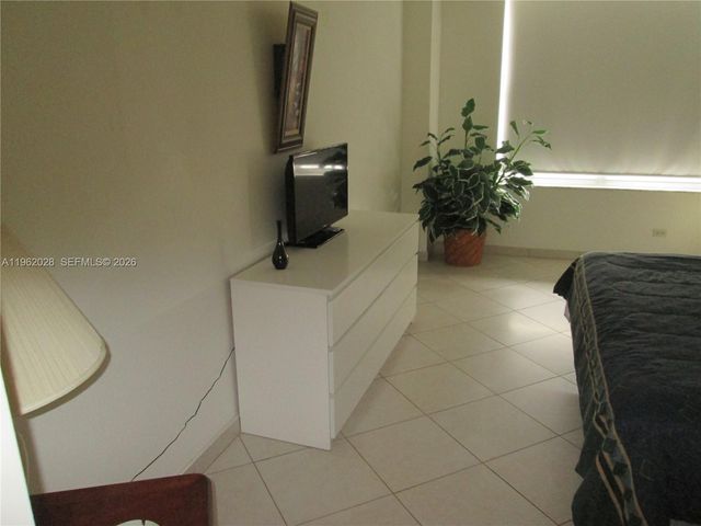 231 174th Street 1706, Sunny Isles Beach, FL 33160