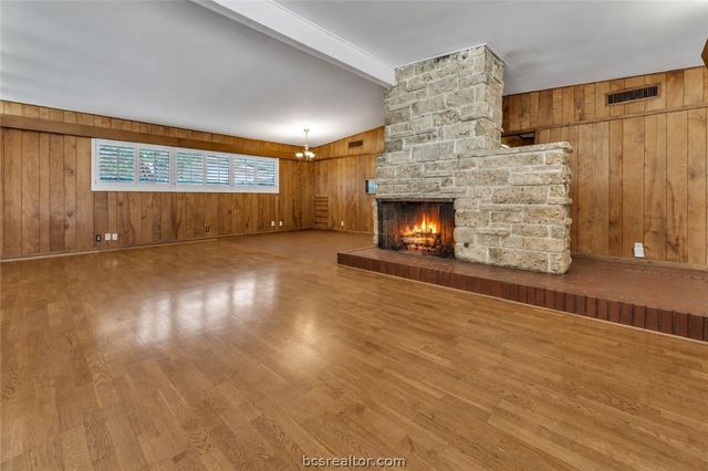 409 Timber Street, College Station, TX 77840