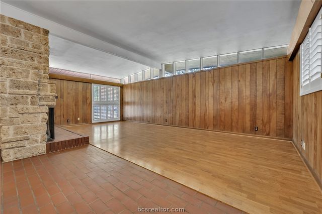 409 Timber Street, College Station, TX 77840