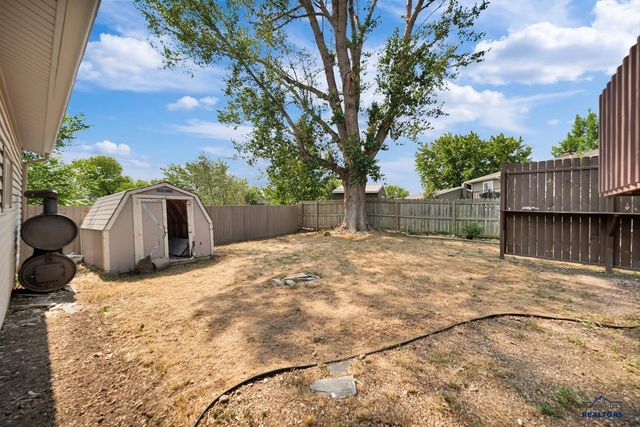 3824 CHIEF DR, Rapid City, SD 57701