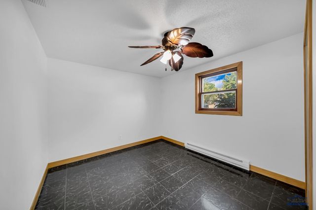 3824 CHIEF DR, Rapid City, SD 57701
