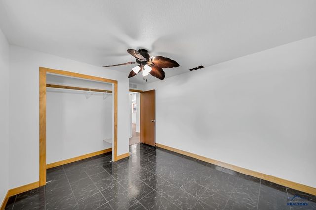 3824 CHIEF DR, Rapid City, SD 57701