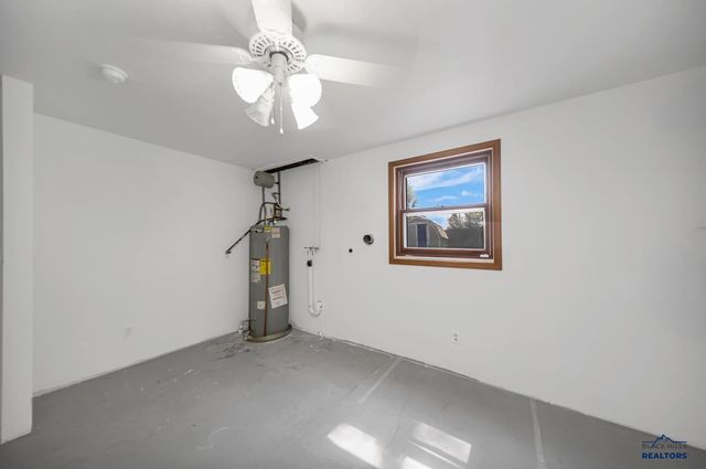 3824 CHIEF DR, Rapid City, SD 57701