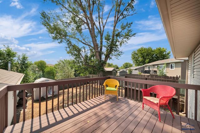 3824 CHIEF DR, Rapid City, SD 57701