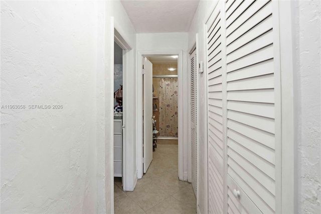 1275 W 35th St 45B, Hialeah, FL 33012