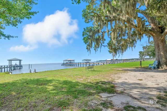 9822 Beach Road, Foley, AL 36535