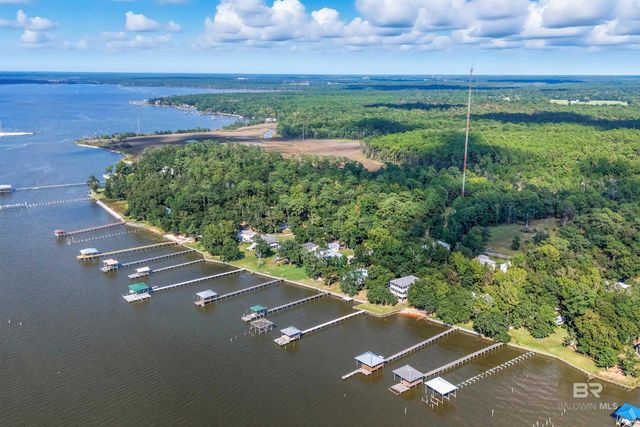 9822 Beach Road, Foley, AL 36535