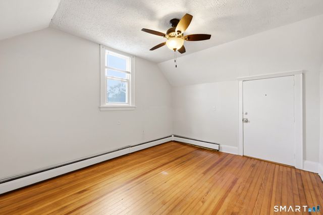 25 Long Street 3, New Britain, CT 06051