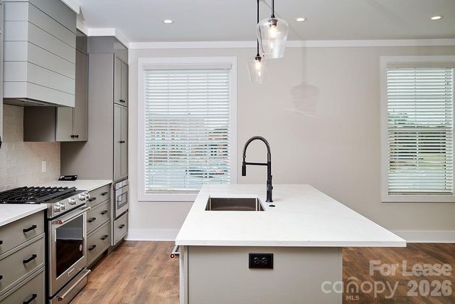 1300 E 10th Street, Charlotte, NC 28204