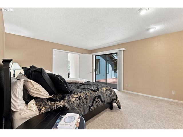 2461 PARK HILL Dr, Longview, WA 98632