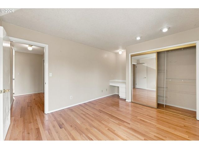 2461 PARK HILL Dr, Longview, WA 98632