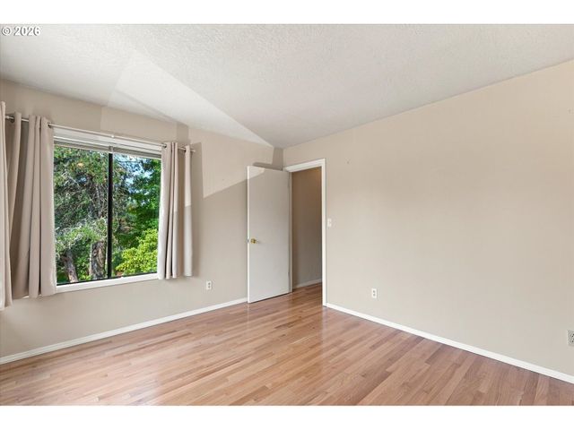 2461 PARK HILL Dr, Longview, WA 98632