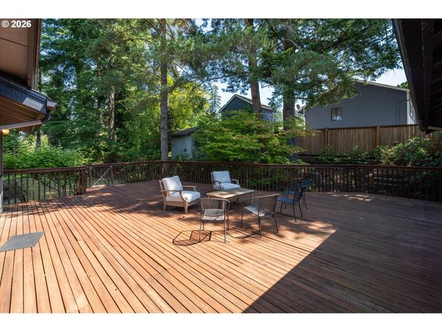 2461 PARK HILL Dr, Longview, WA 98632