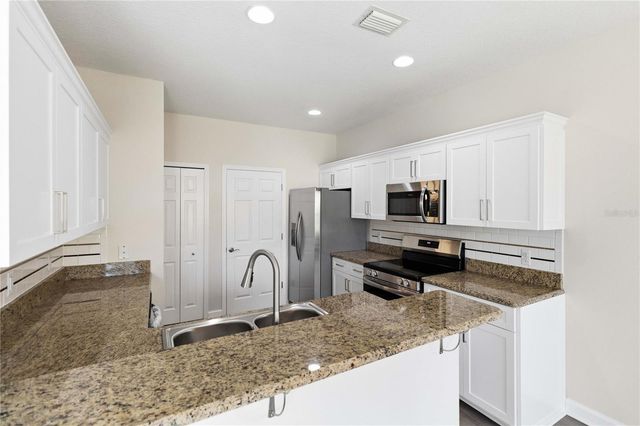 11207 PRAIRIE HAWK DRIVE, Orlando, FL 32837