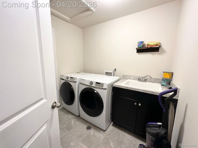 1216 ORCHID Circle 18, Canton Charter Township, MI 48187