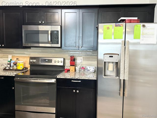 1216 ORCHID Circle 18, Canton Charter Township, MI 48187