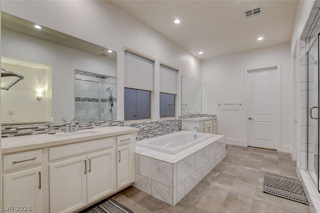 2560 Bridle Oaks Court, Henderson, NV 89044