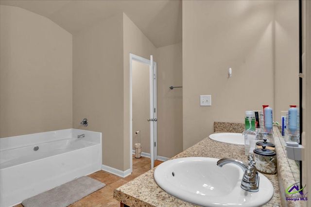 200 Amelia Drive, Byron, GA 31008
