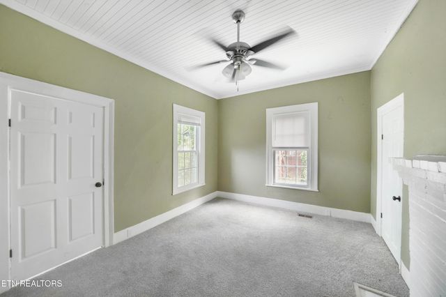 2417 Parkview Ave Ave, Knoxville, TN 37917