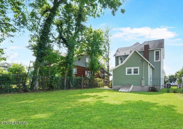 2417 Parkview Ave Ave, Knoxville, TN 37917