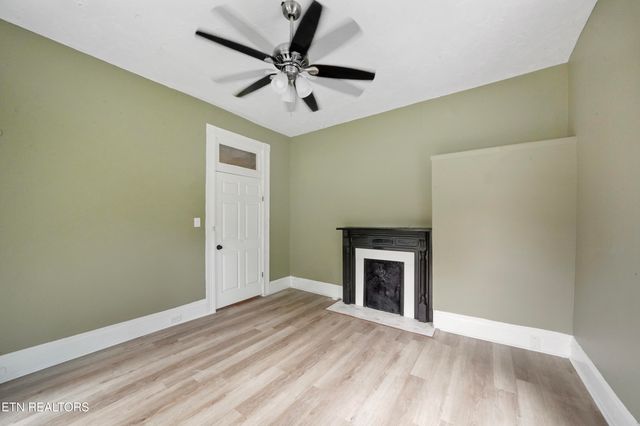 2417 Parkview Ave Ave, Knoxville, TN 37917