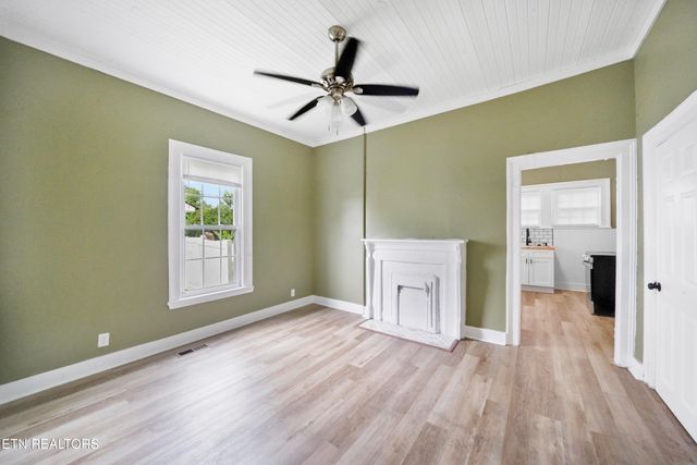 2417 Parkview Ave Ave, Knoxville, TN 37917
