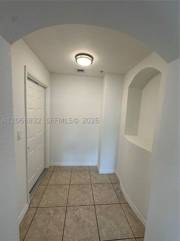 10885 NW 89th Ter 113, Doral, FL 33178