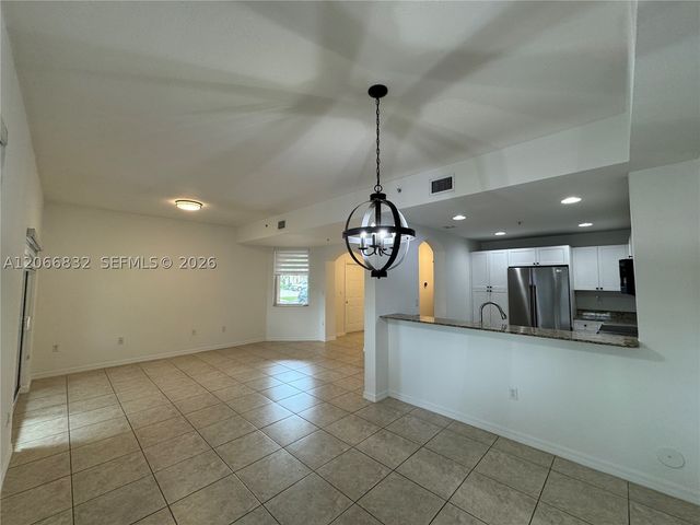 10885 NW 89th Ter 113, Doral, FL 33178
