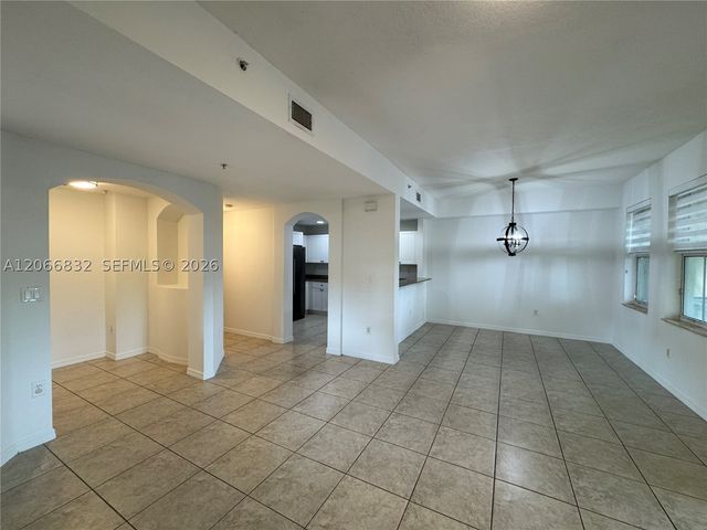 10885 NW 89th Ter 113, Doral, FL 33178