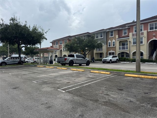 10885 NW 89th Ter 113, Doral, FL 33178
