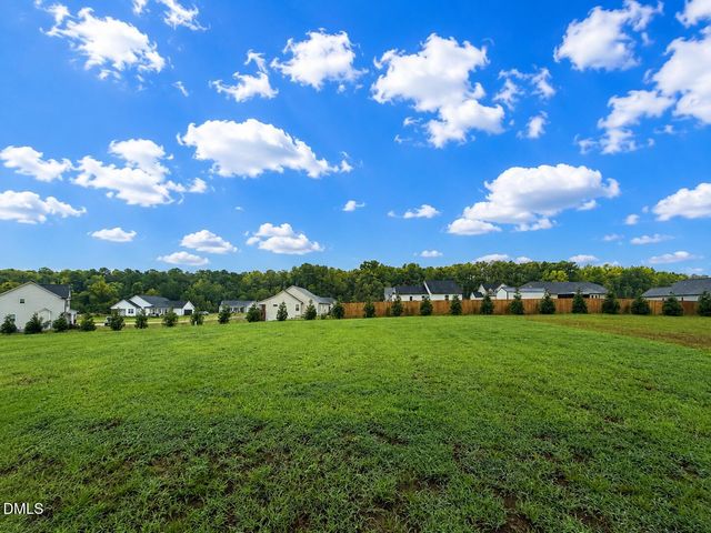 130 Tulipfield Way, Benson, NC 27504