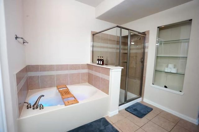 5625 Dolores Place Lane B, Houston, TX 77057