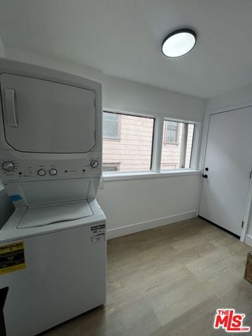 2101 Bonsallo Avenue D, Los Angeles, CA 90007