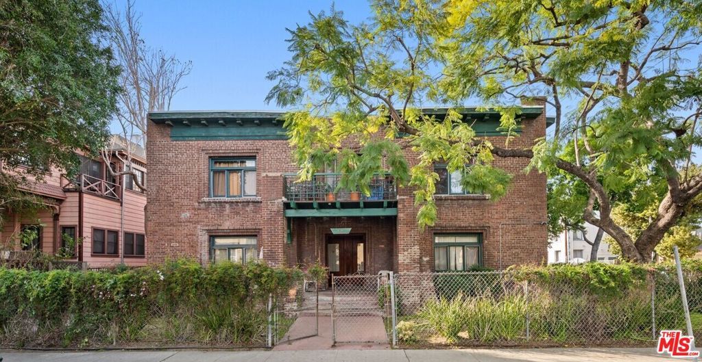 2101 Bonsallo Avenue D, Los Angeles, CA 90007